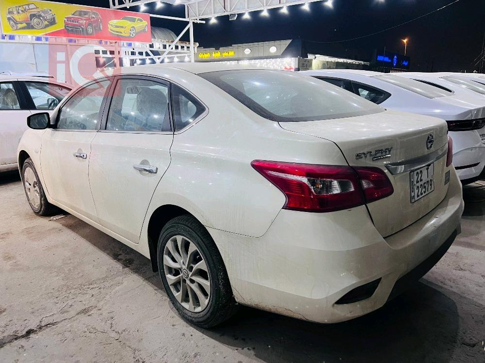 نيسان سنترا